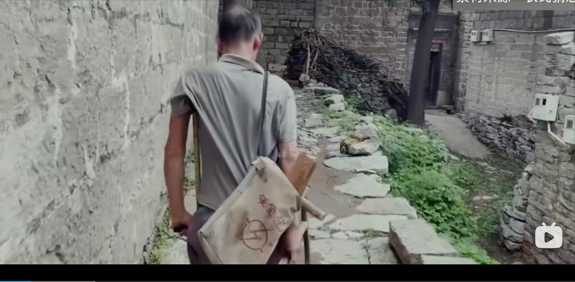 《二舅》爆红背后:为流量才起的标题,精神内耗为何触动年轻人?