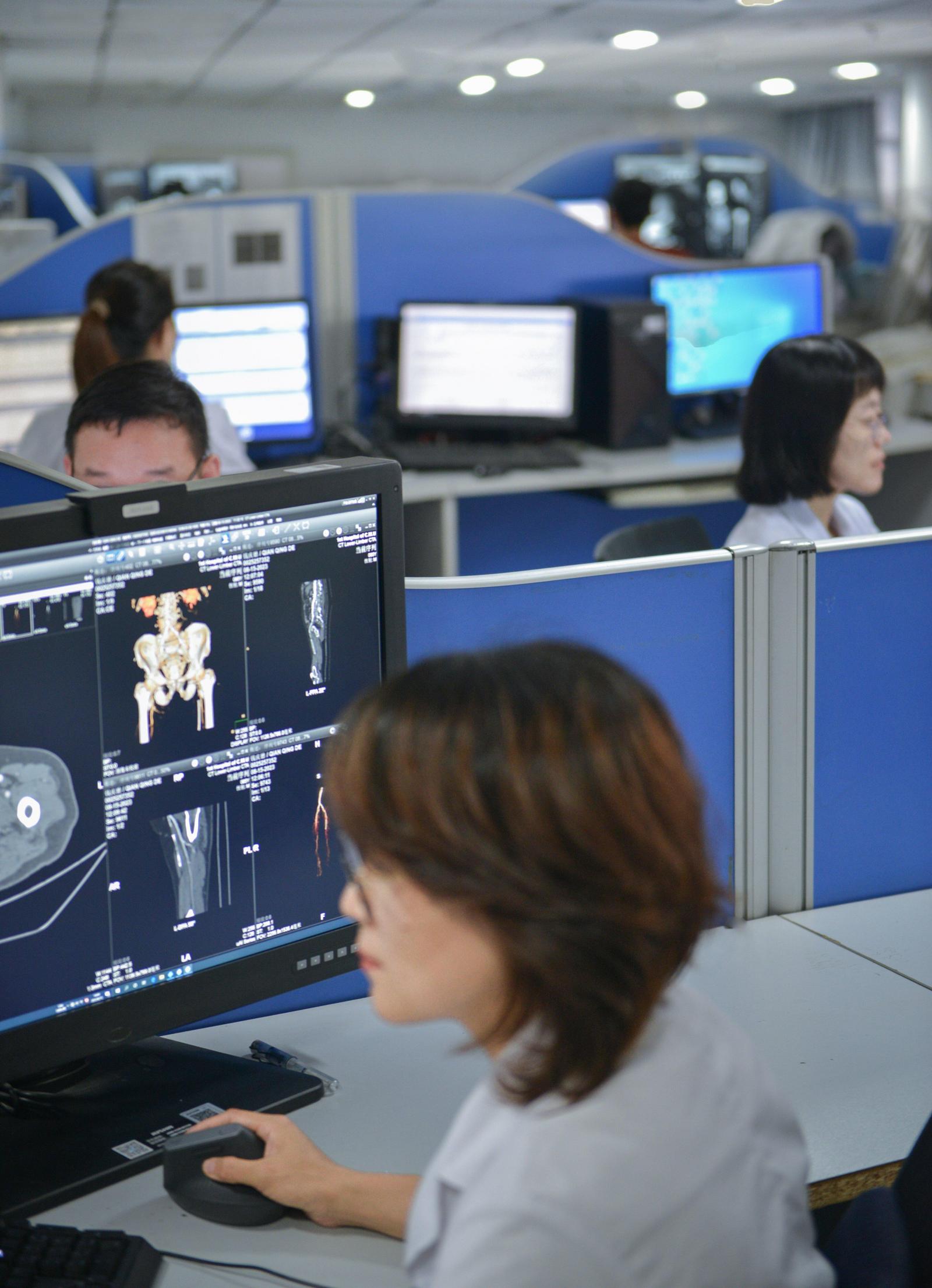 鑷存暚绾㈣壊鍏堥攱,鑷存暚绾㈣壊淇′话