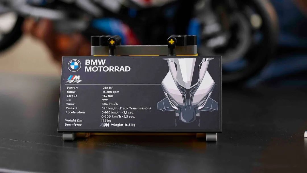 宝马m1000rr为什么那么贵,宝马m1000rr黑武士