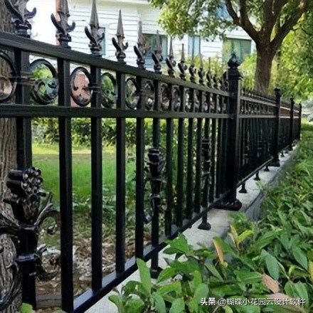 铁艺护栏生锈,铁艺护栏容易生锈吗