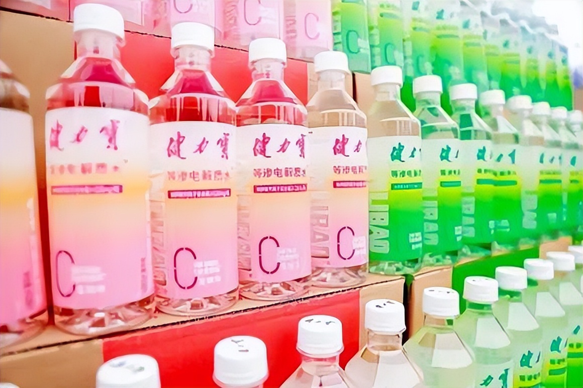 “中国魔水”的电解质赛道创新|专访健力宝董事长叶红汉