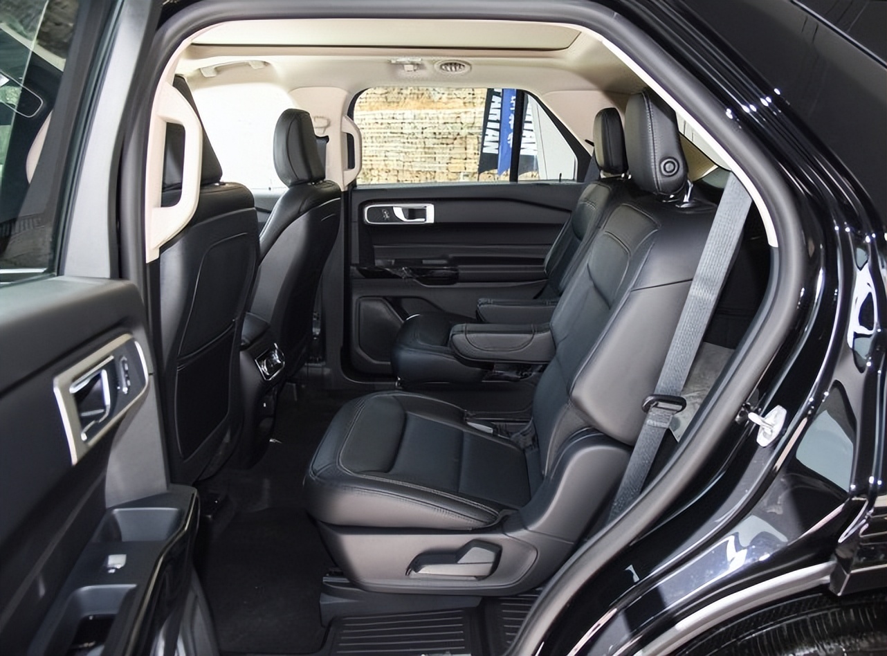 车长超5米配大七座,车长近5米配大7座