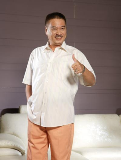 周星驰*用御**搭档、港式无厘头喜剧人物吴孟达，被誉为香港黄金配角