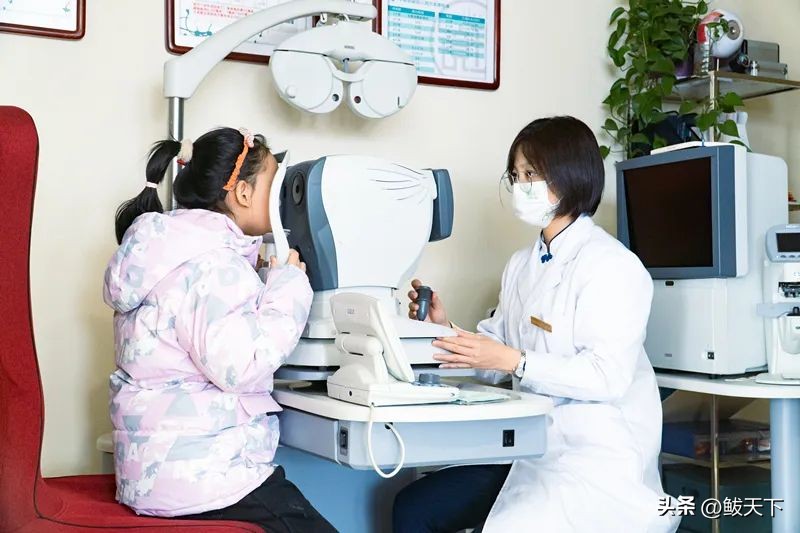 开学季眼视光学中心迎就诊高峰,东城开学季学生配镜迎高峰