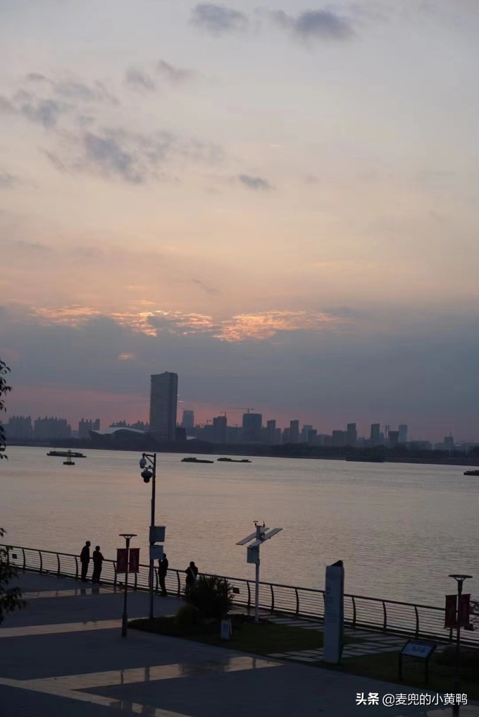 感受南京的艺术风格美食分享,中式情调南京美食