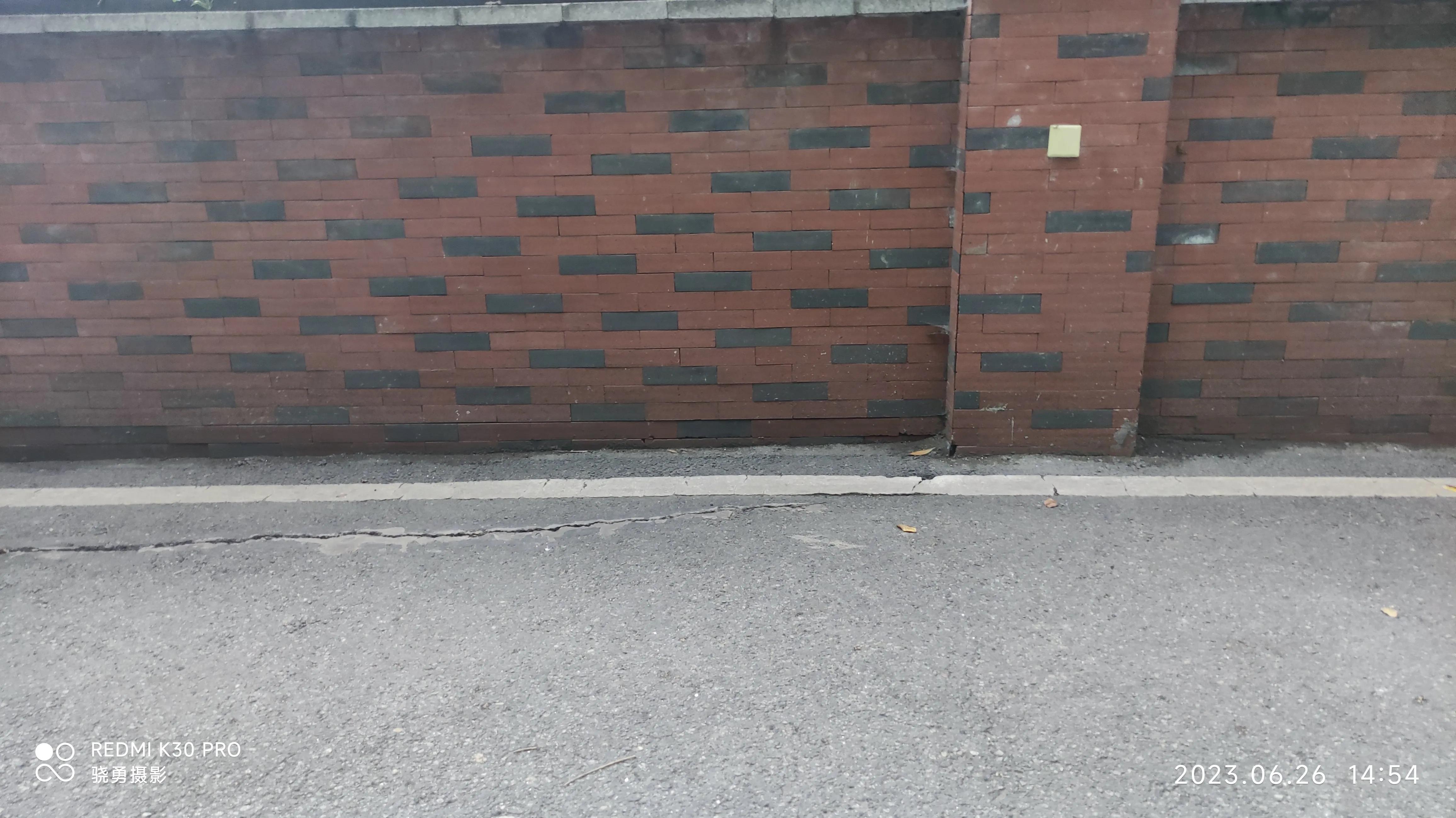 老旧小区安全隐患有哪些,老旧小区存在安全隐患的报告