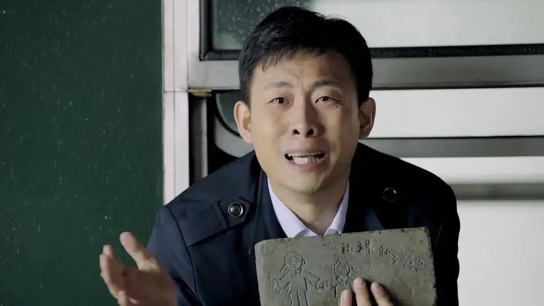 鸡毛飞上天骆玉珠为啥离开8年,鸡毛飞上天骆玉珠只为陈江河而活