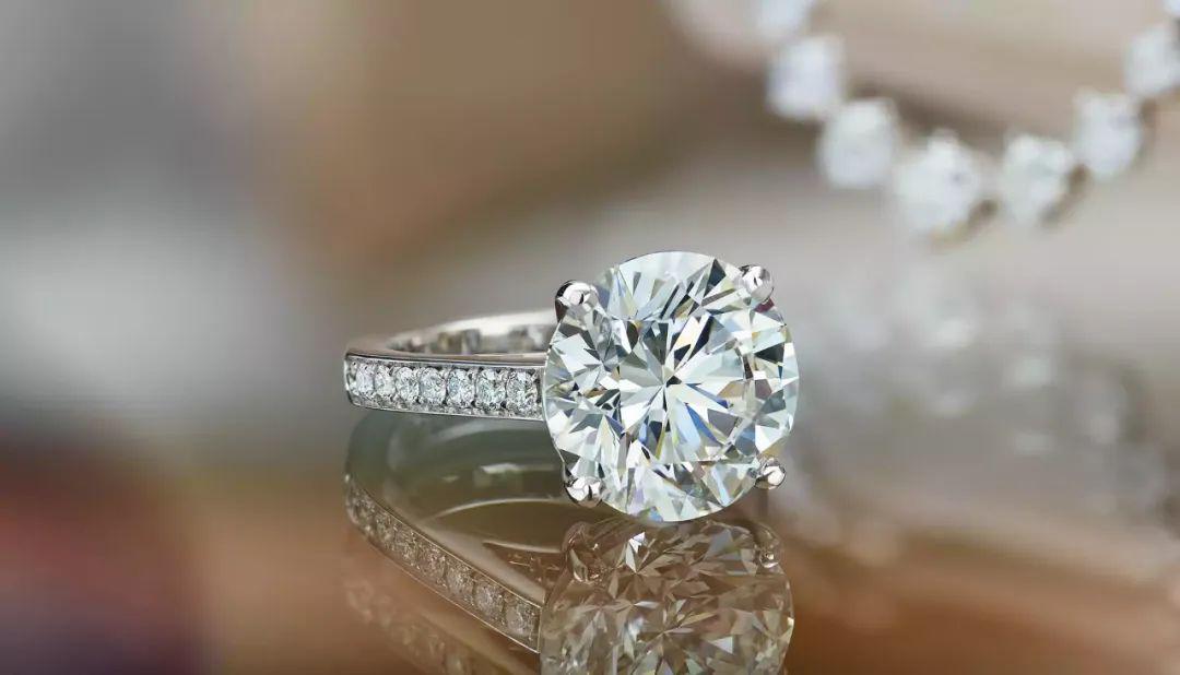 戴比尔斯为什么放弃培育钻石,戴比尔斯宣传钻石的手段