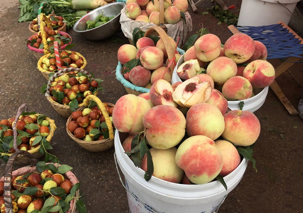 挑选桃子的正确方式,你知道如何正确挑选水果吗