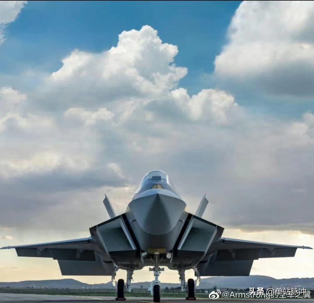 土耳其五代机起飞,土耳其五代机飞行