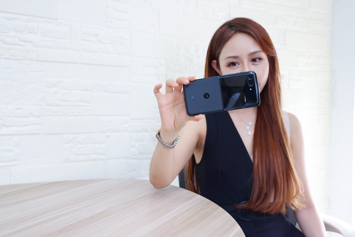 motorazr折叠屏第2代,motorazr2022折叠屏手机怎么样