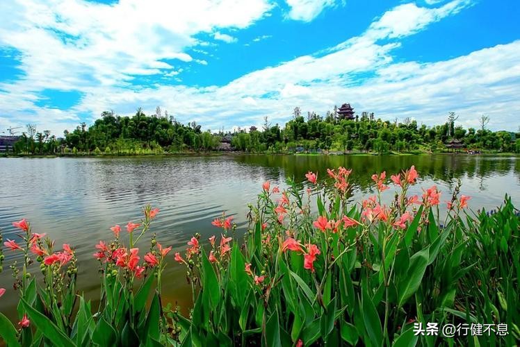 朝辞白帝彩云间完整诗句,十首经典春日诗词