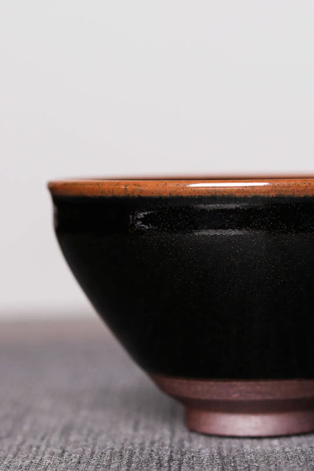 乌金丨兼蓄万物，“墨”而不语