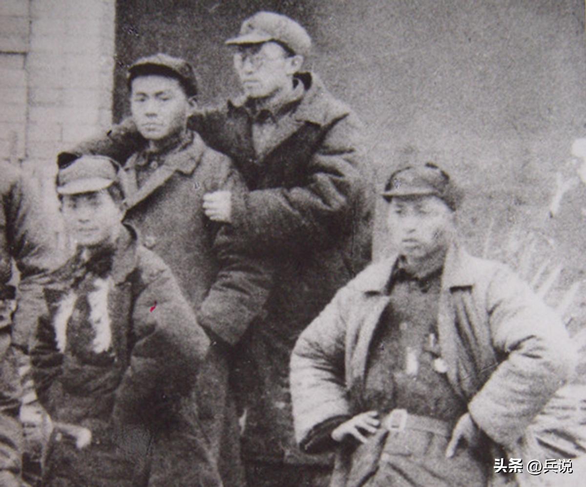 黄大将四十不惑，就被称作“黄老”，最大标签是“敢说”