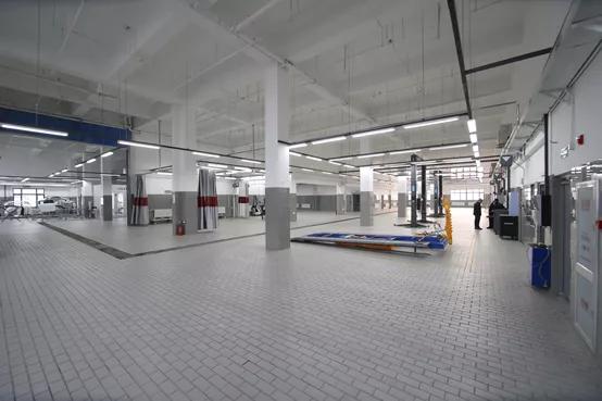 梅赛德斯奔驰专营店哈尔滨,梅赛德斯奔驰晋中之星体验中心