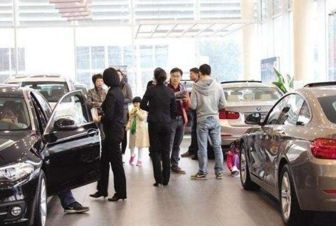 4s店全款提车为啥要等好几天呀,全款提车落地价钱很低有猫腻吗