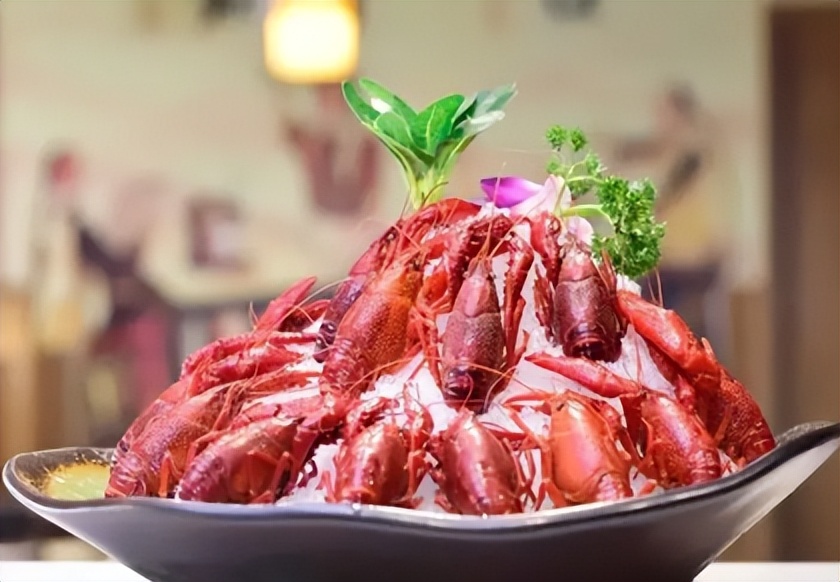 五一消费恢复火爆,五一消费数据超预期