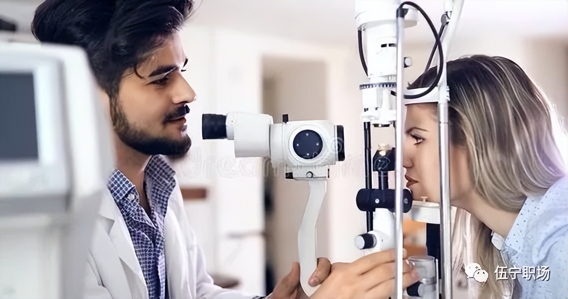 眼镜店验光师要考什么专业,验光师哪里就业