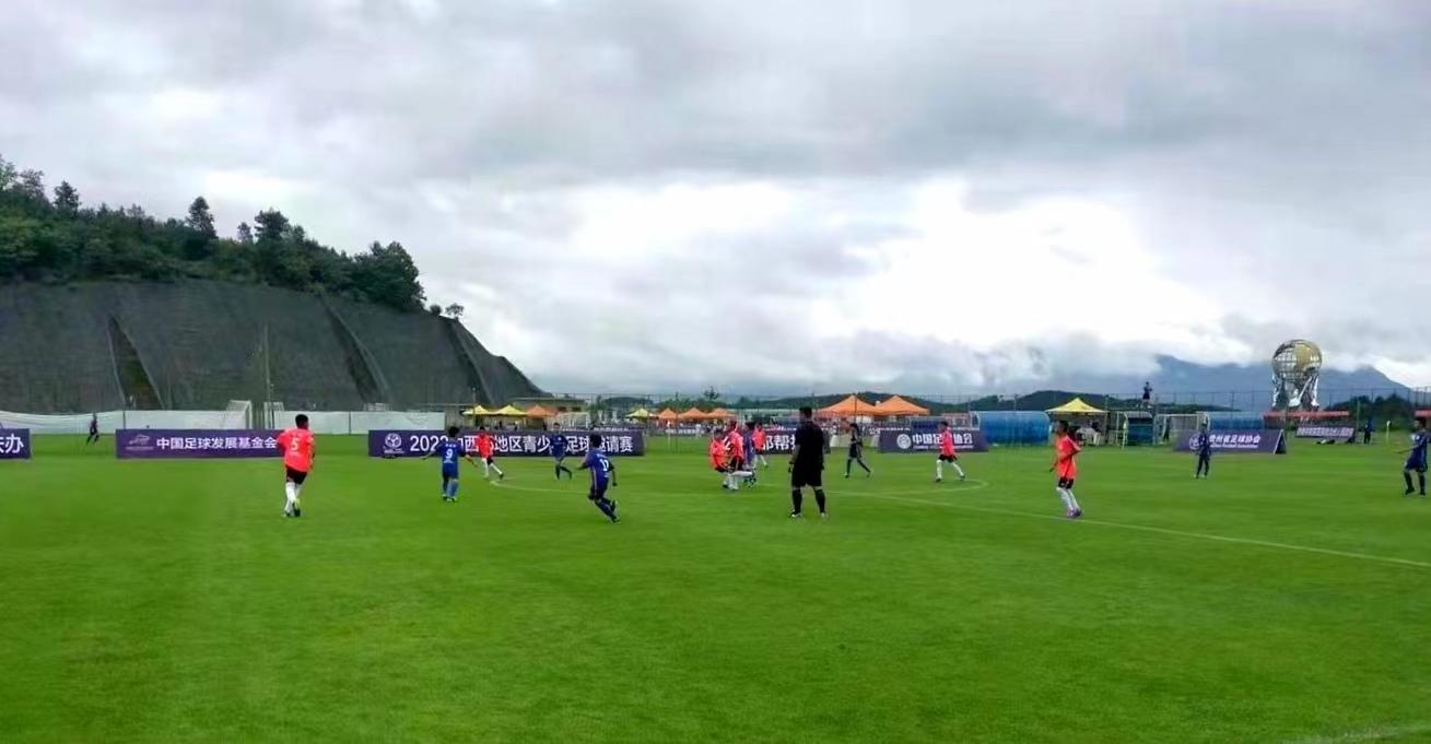 加油少年小学足球夺冠,追风少年加油