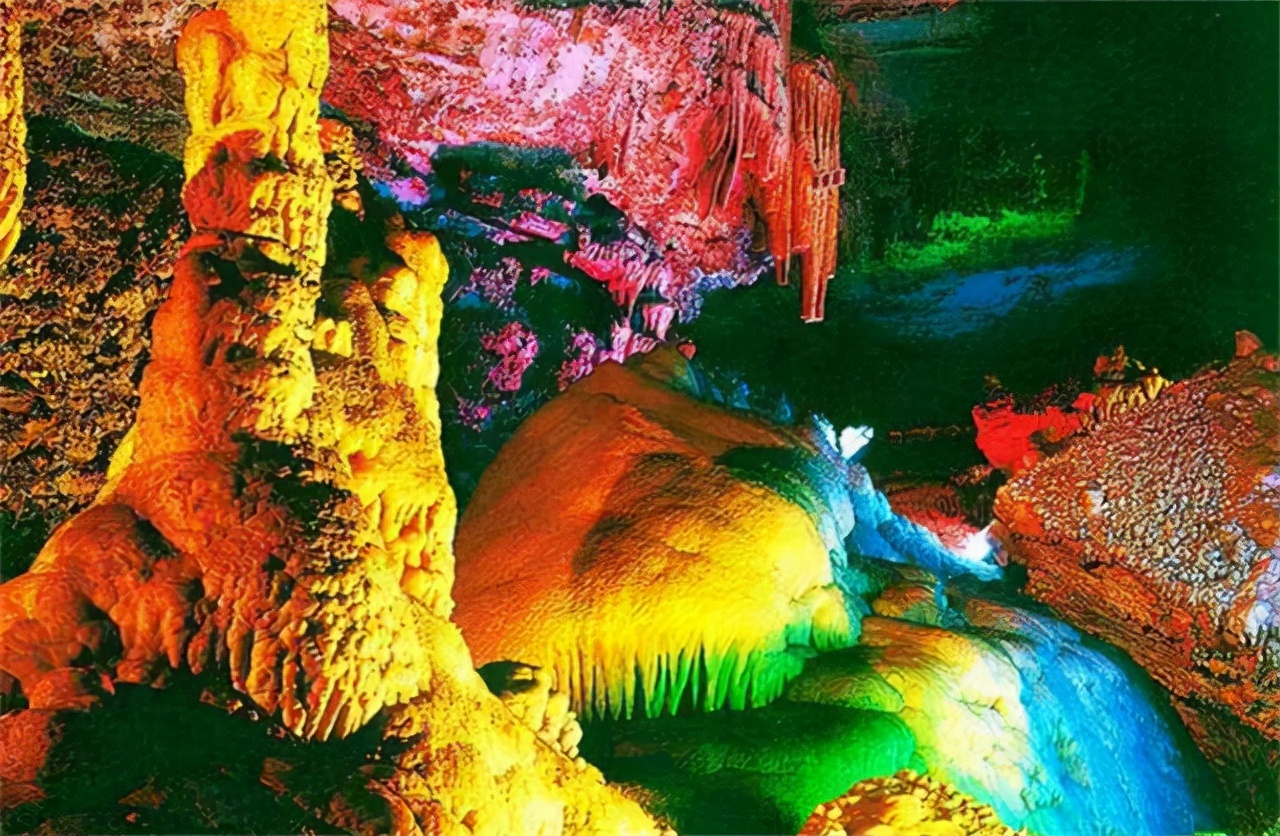 1964年，河南农民发现自家有一个“雪花洞”