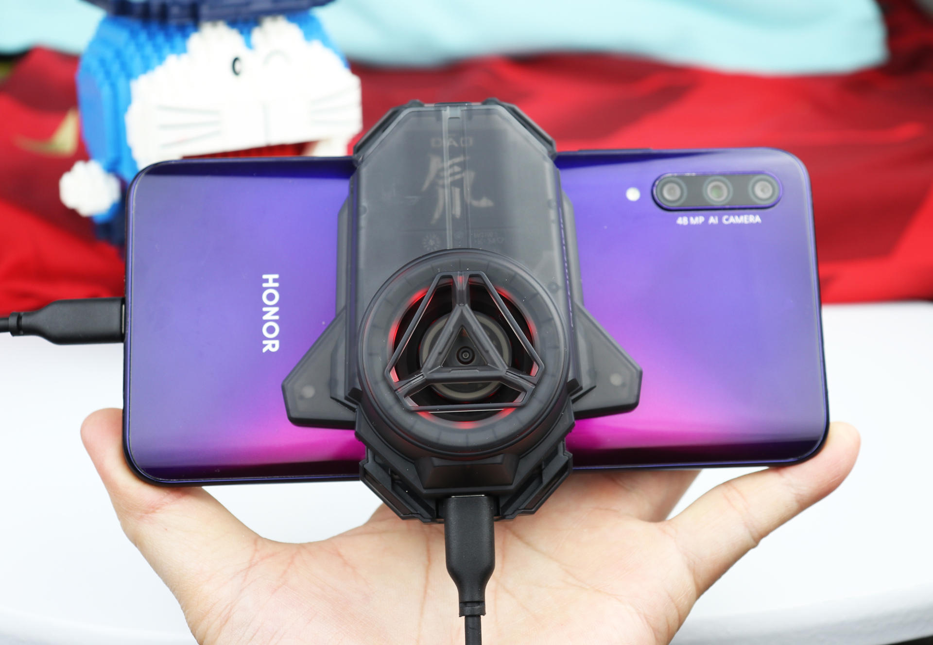 红魔散热器均衡和酷冷,手机发热散热慢怎么处理