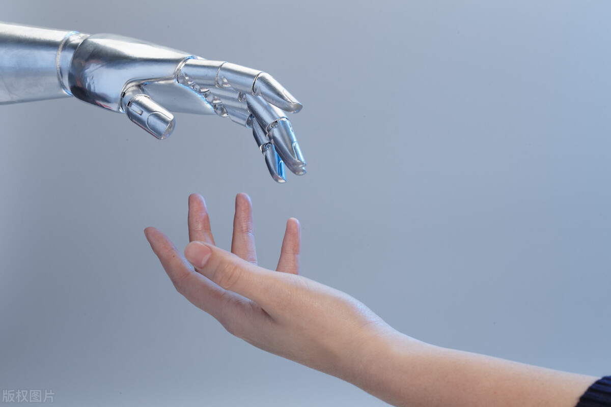 俗语“三甲背上背,不贵也能富”,何解?老辈人的话到底准不准?