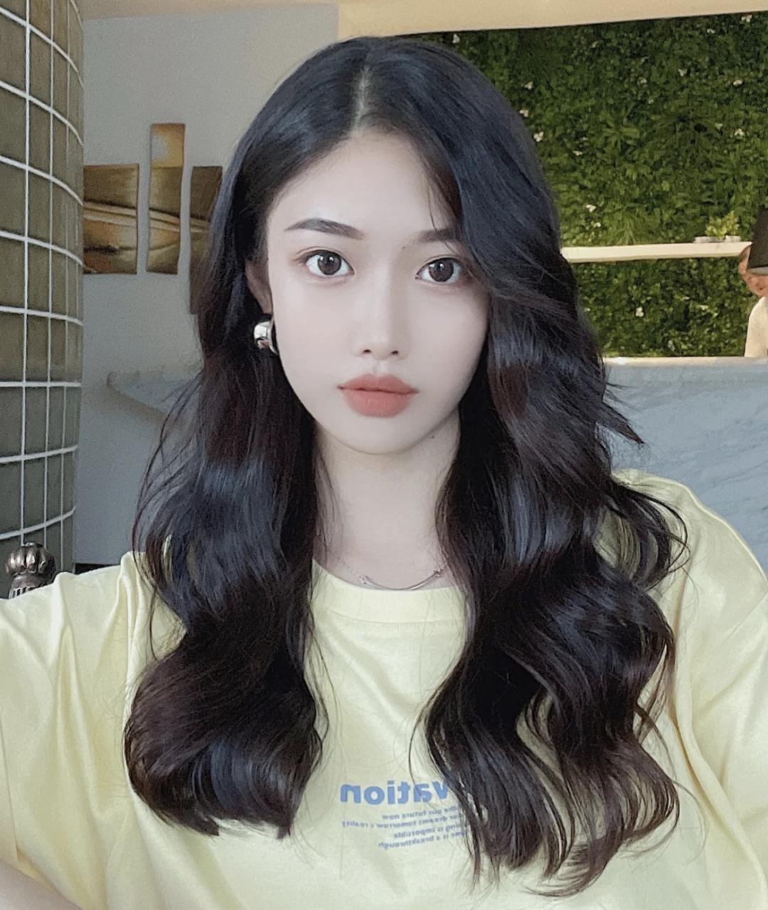 适合脸小流行的发型,今年新出这4款发型洋气又显脸小