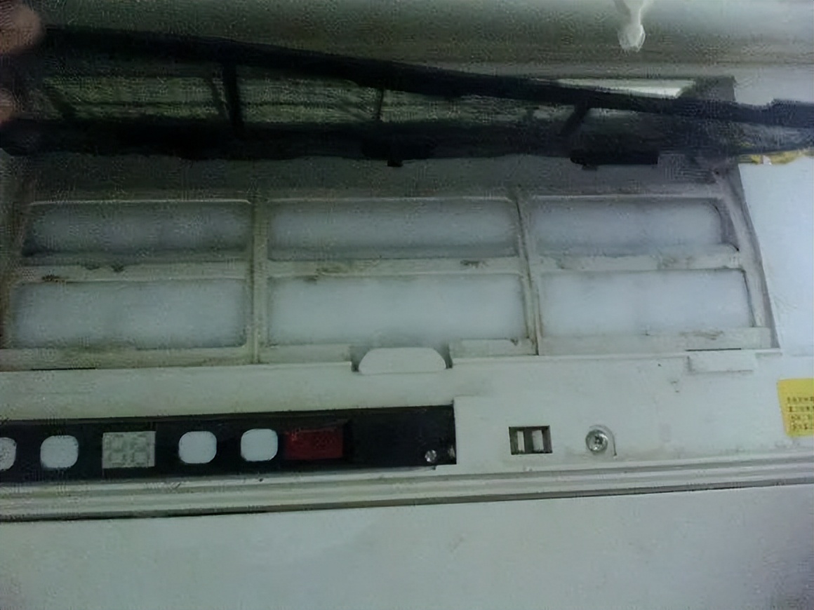 空调两根管和内机都结冰怎么解决,空调滴水不要浪费