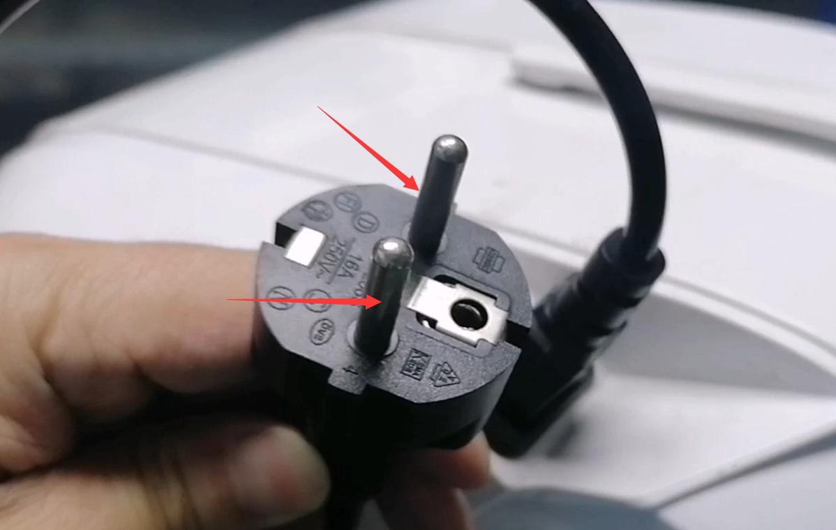 东芝电饭煲涂层掉了能用吗,东芝电饭煲上盖维修