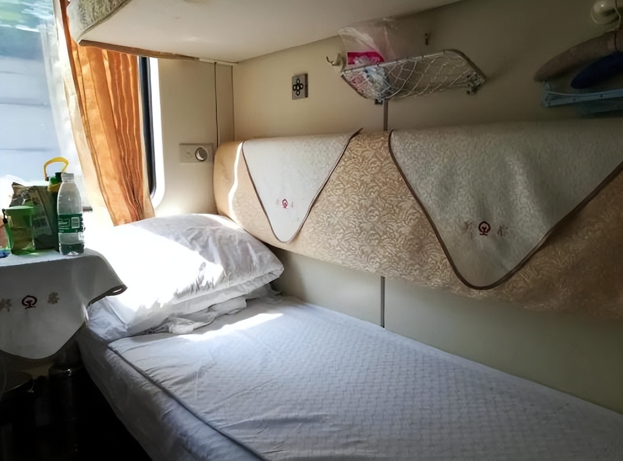 软卧跟硬卧的区别在哪,普通软卧和硬卧有什么区别