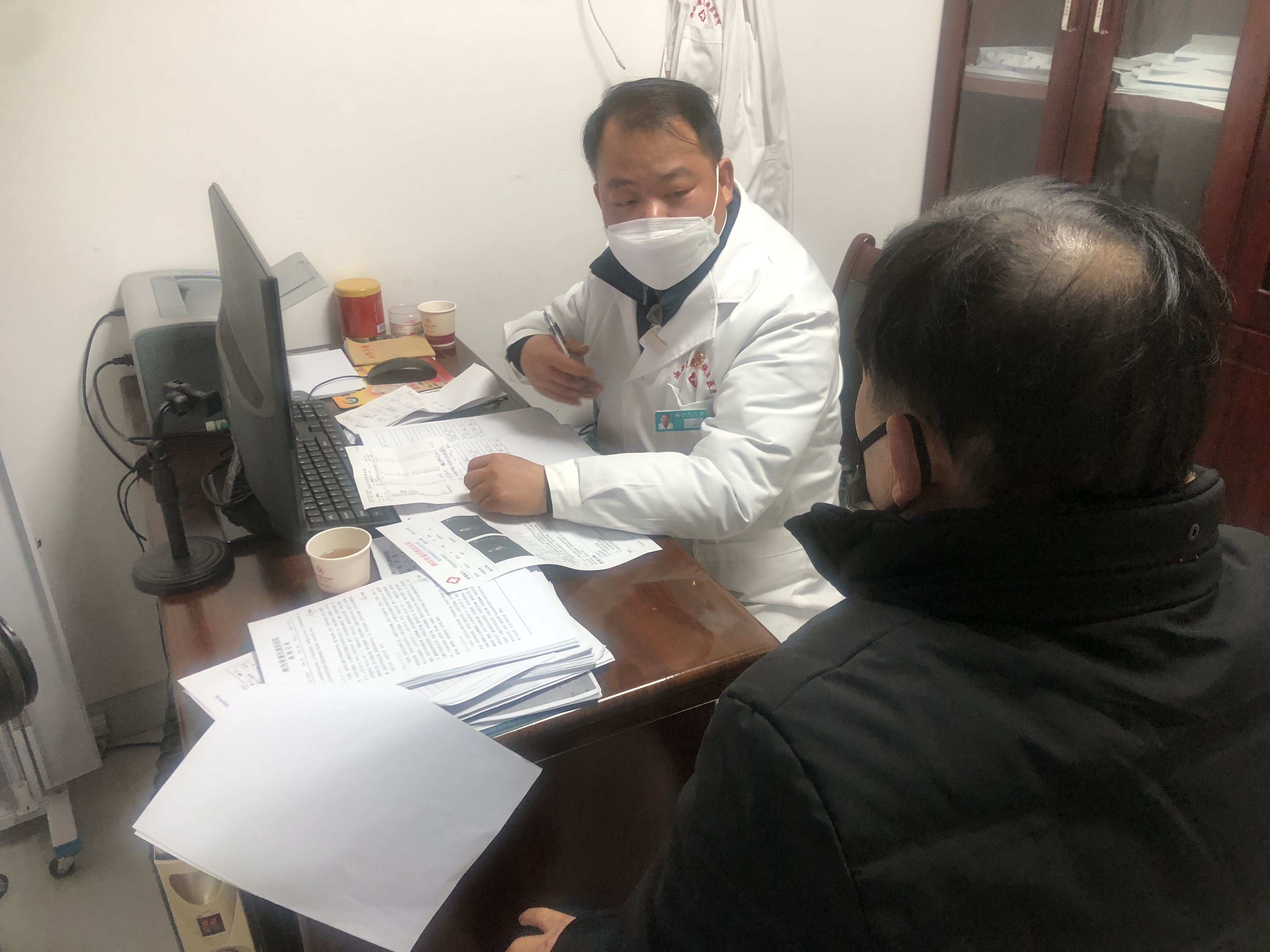 成年人扁桃体发炎引发肾炎的概率,成人男性慢性扁桃体炎