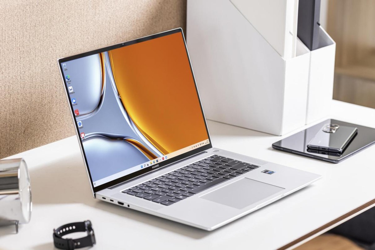 华为matebook16s摄影师修图,华为matebook16s视频剪辑测试