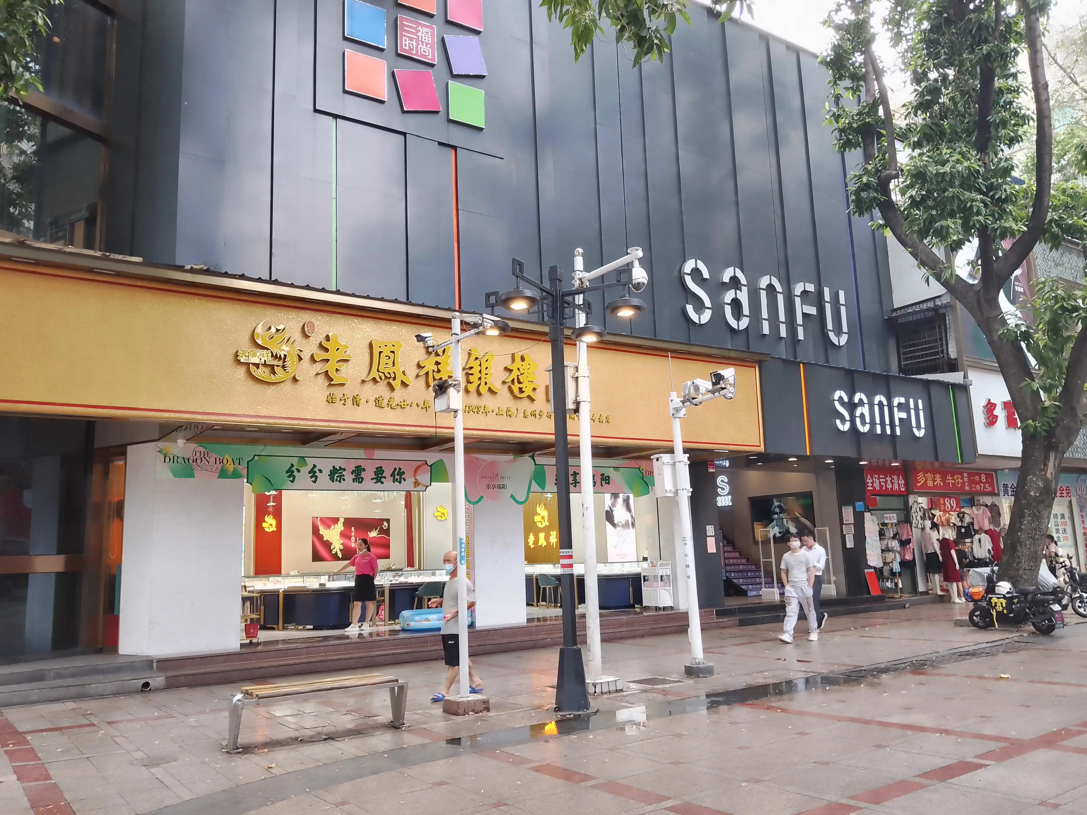 惠州哪个步行街卖衣服,惠州附近步行街买衣服便宜