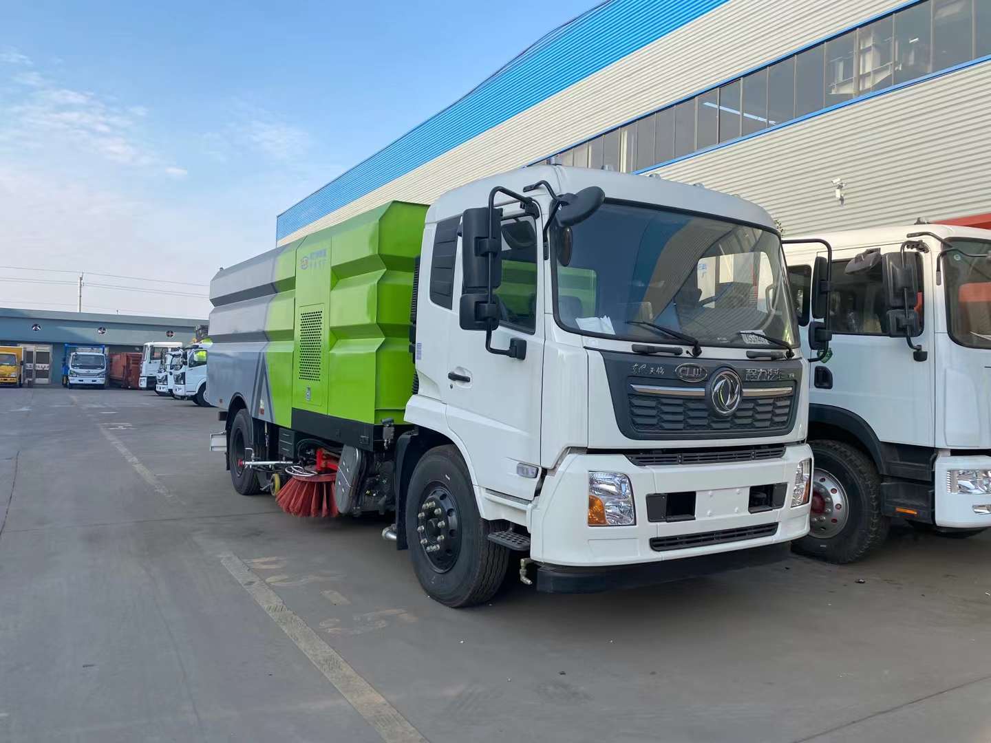 东风天锦扫地吸尘车价格,东风天锦道路清扫车报价大全