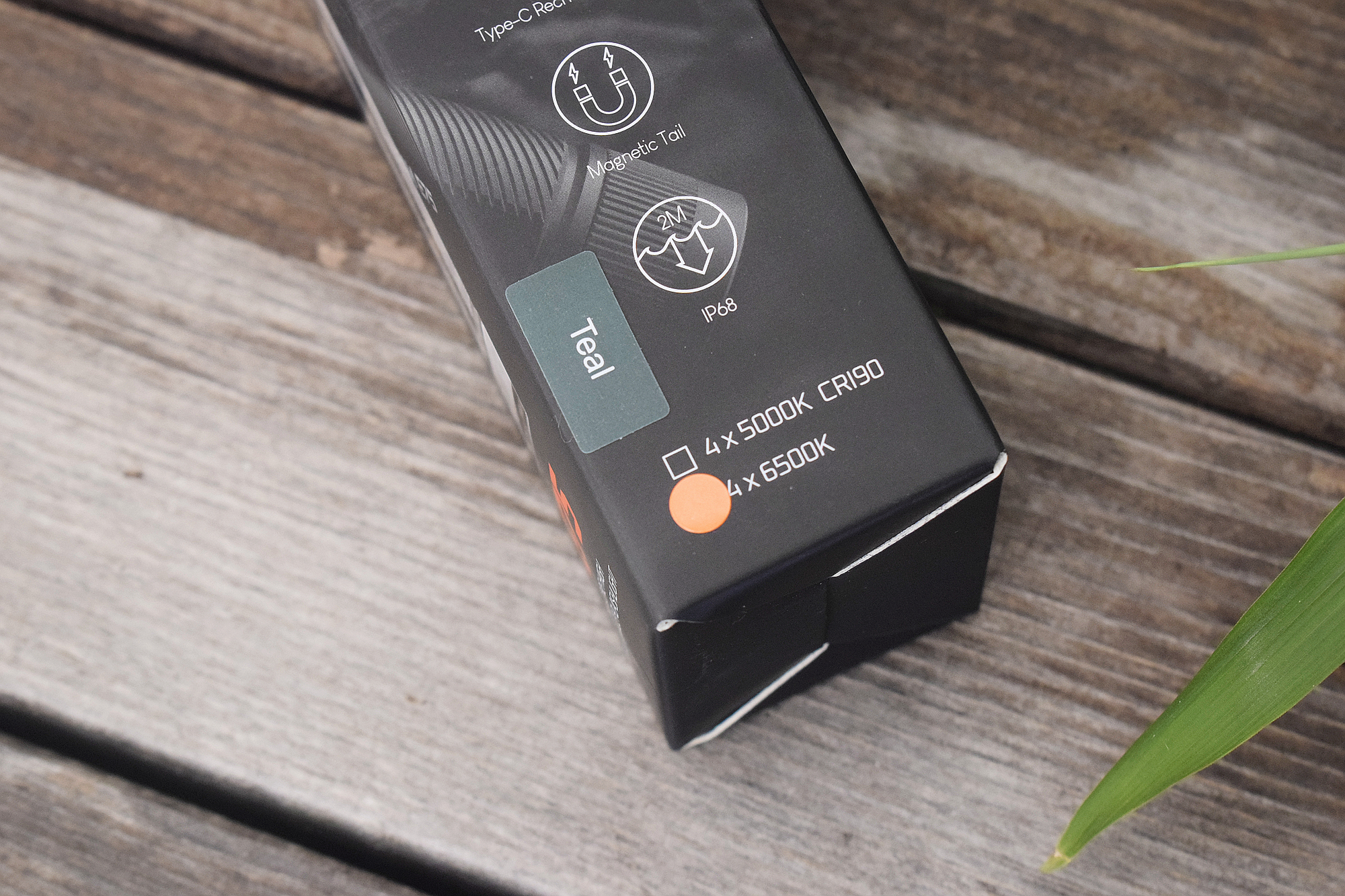 性价比高的强光电筒,高性价比手电筒强光推荐