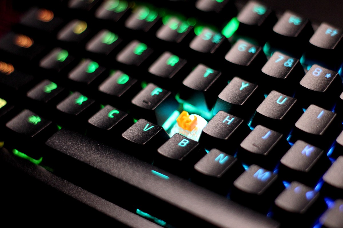 双厨狂喜！75%配列雷蛇用户的黑寡妇蜘蛛V475%热插拔款首发实测