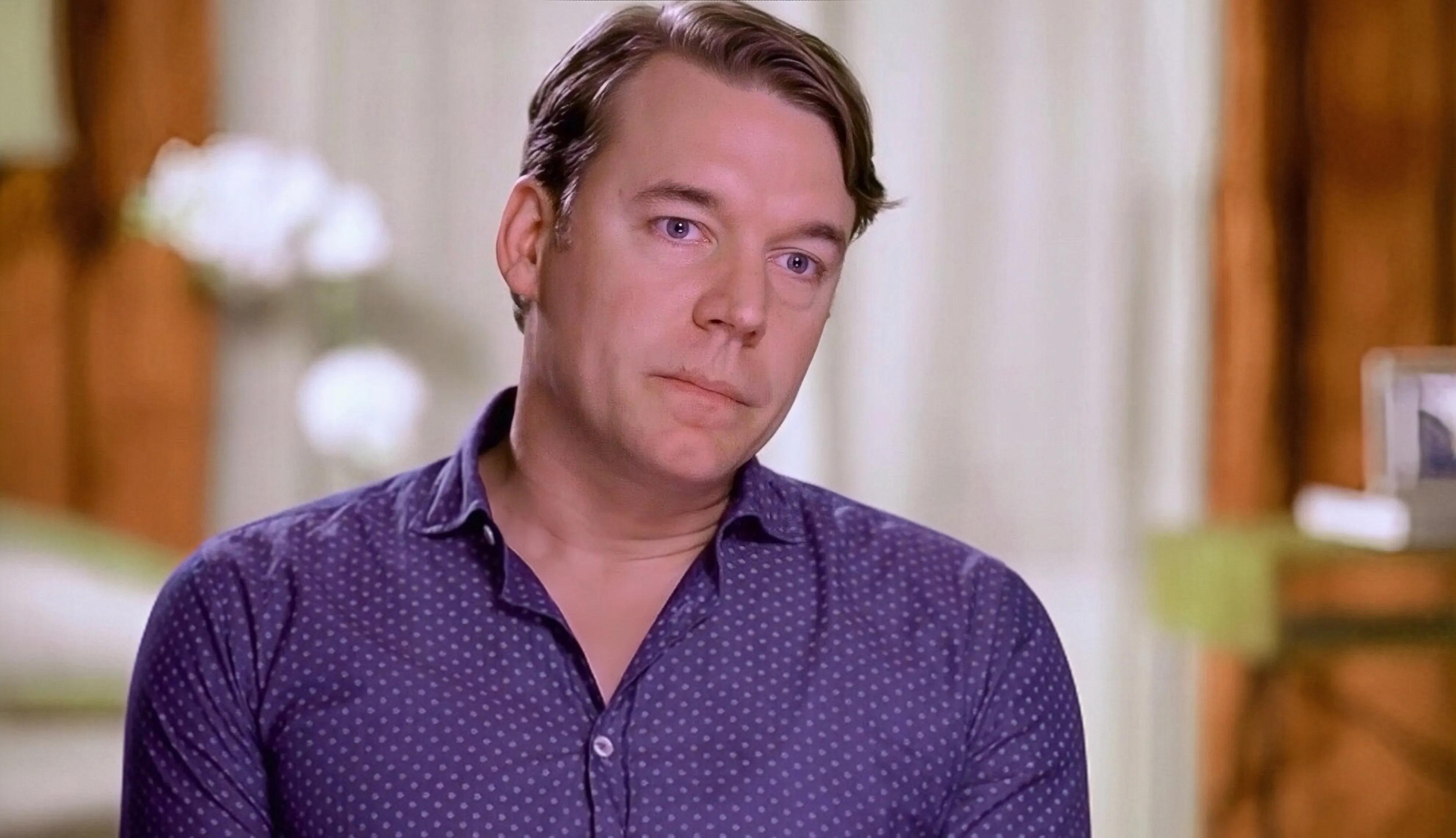 美国男子爱上巴西21岁女模特，男子多次前往巴西与她约会