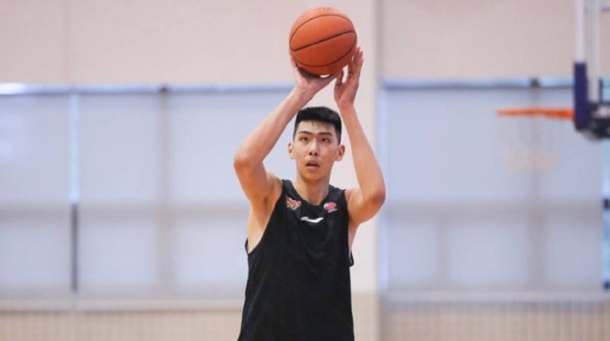 盘点cba历史十大中锋,cba总决赛姚明51分21篮板