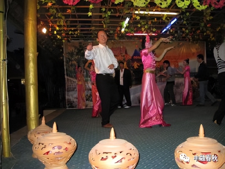 李芳｜游览西双版纳，领略傣族风情