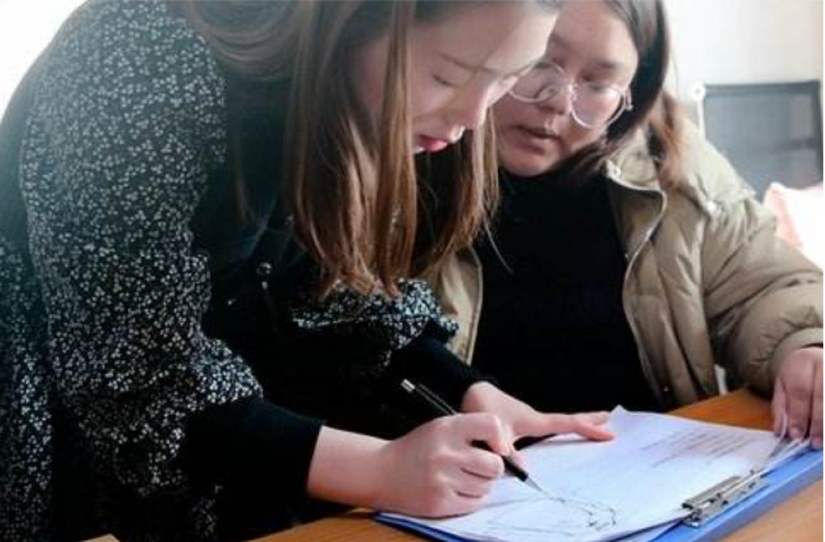 95后寿衣店铺,95后少女寿衣