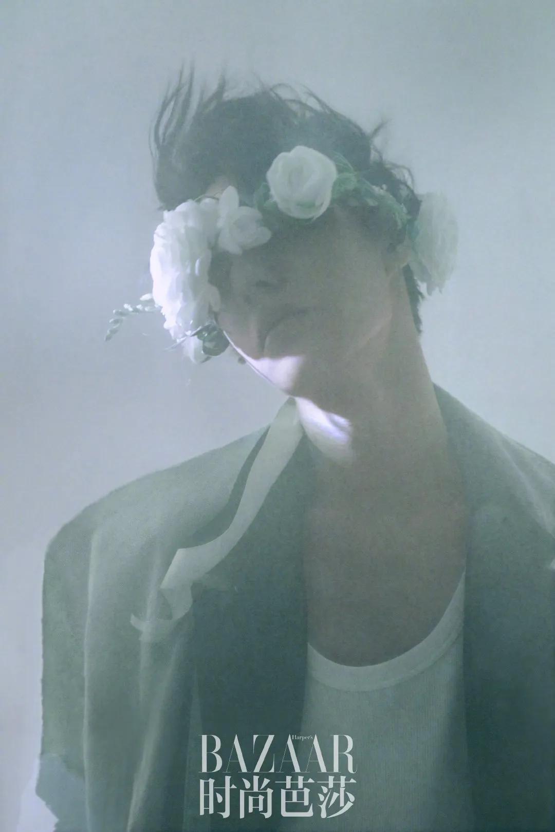 时尚芭莎肖战和谁拍过,时尚芭莎肖战年度盛典照片