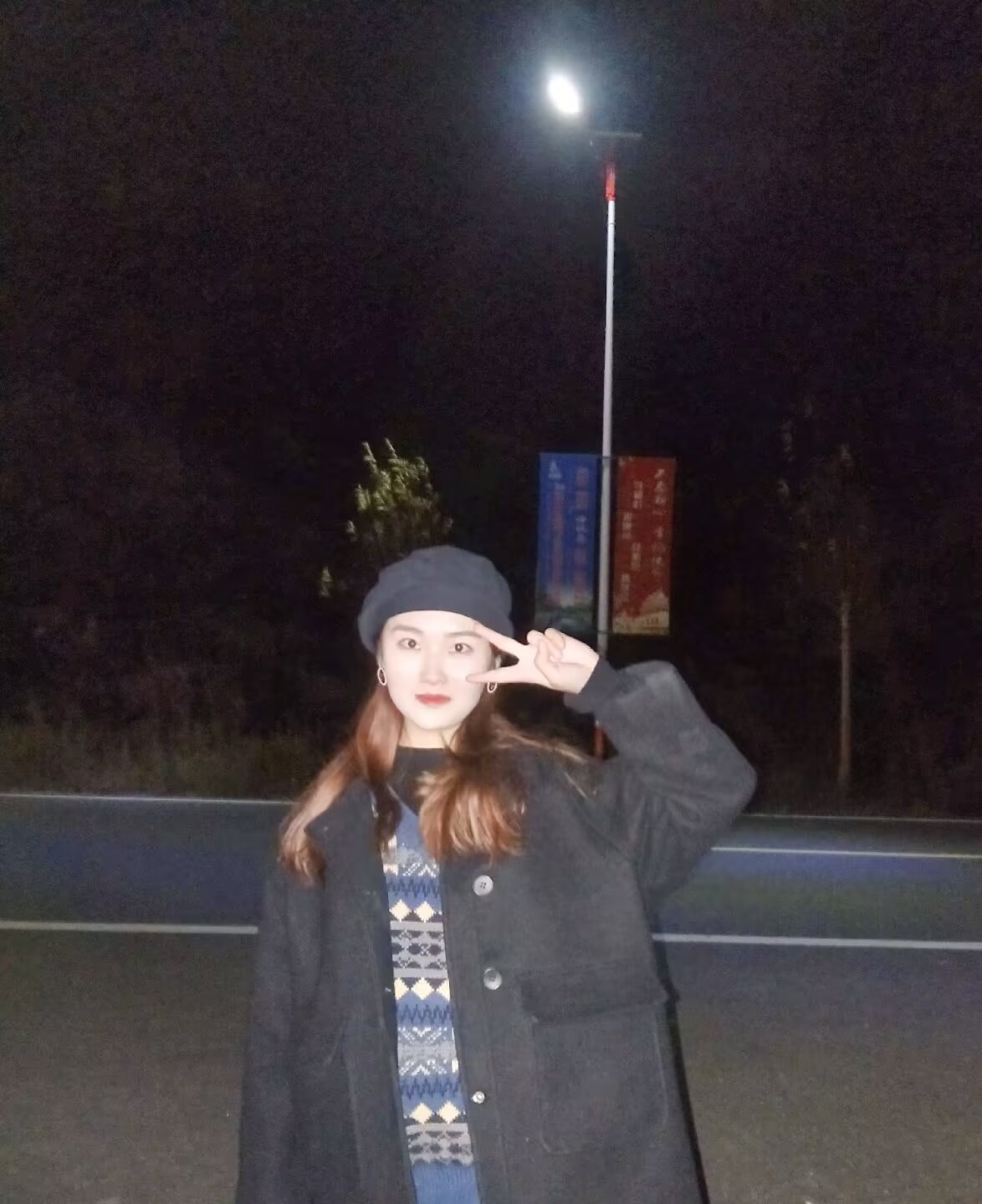 教培行业遭降薪，兼职写作“先婚后爱”小说弥补三次元工作收入