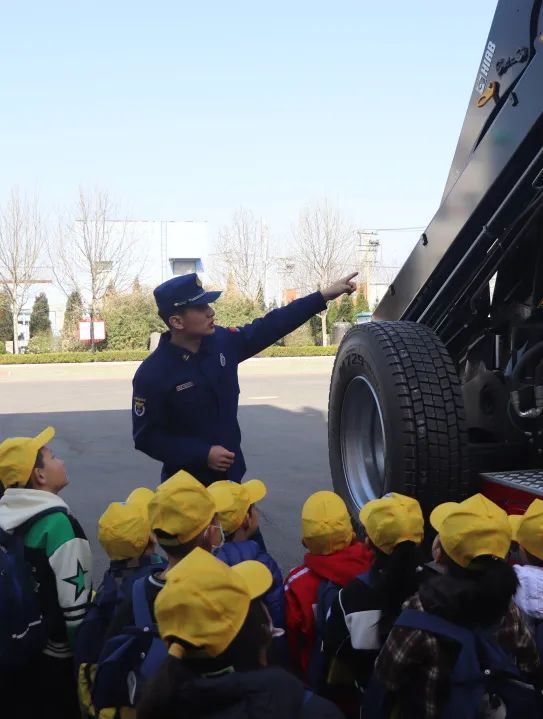 消防大队开展五进宣传活动,广州消防五进消防知识宣传