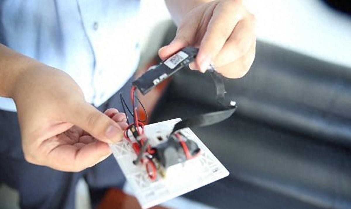 女生是如何在这些“不良网站”上被*拍偷**的？在家要小心