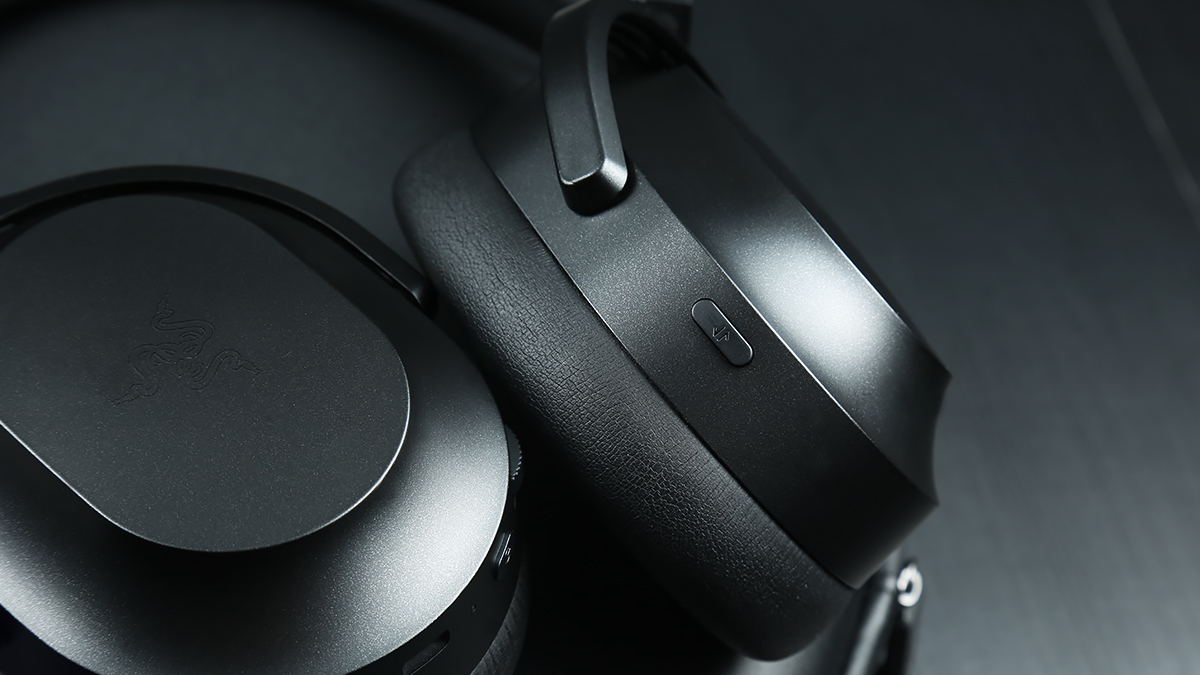 雷蛇头戴式耳机梭鱼专业版,雷蛇梭鱼耳机怎么连接电脑