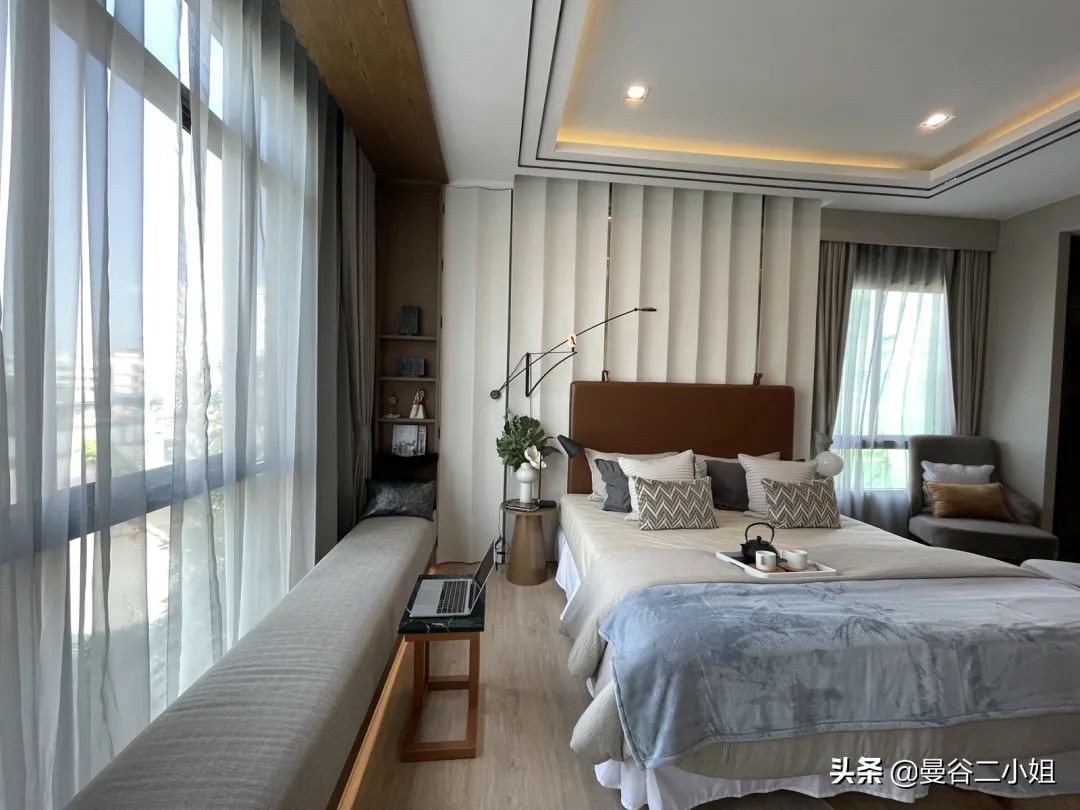 只要100多万的泰国三层别墅，6米挑高玻璃窗，比千万豪宅还大气