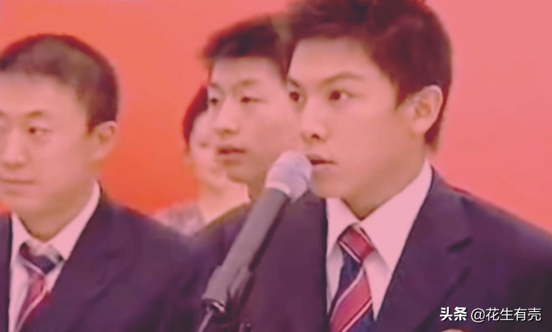 19年王楚钦看孙颖莎打球,陈玘刘国梁评价