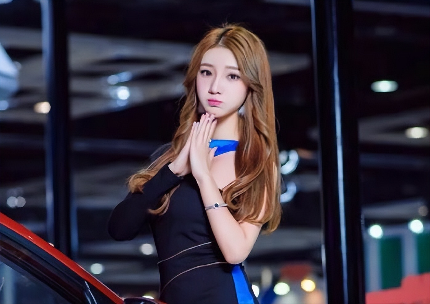 夸别人漂亮高端大气上档次的句子,如何夸胖胖的女生漂亮的幽默句子