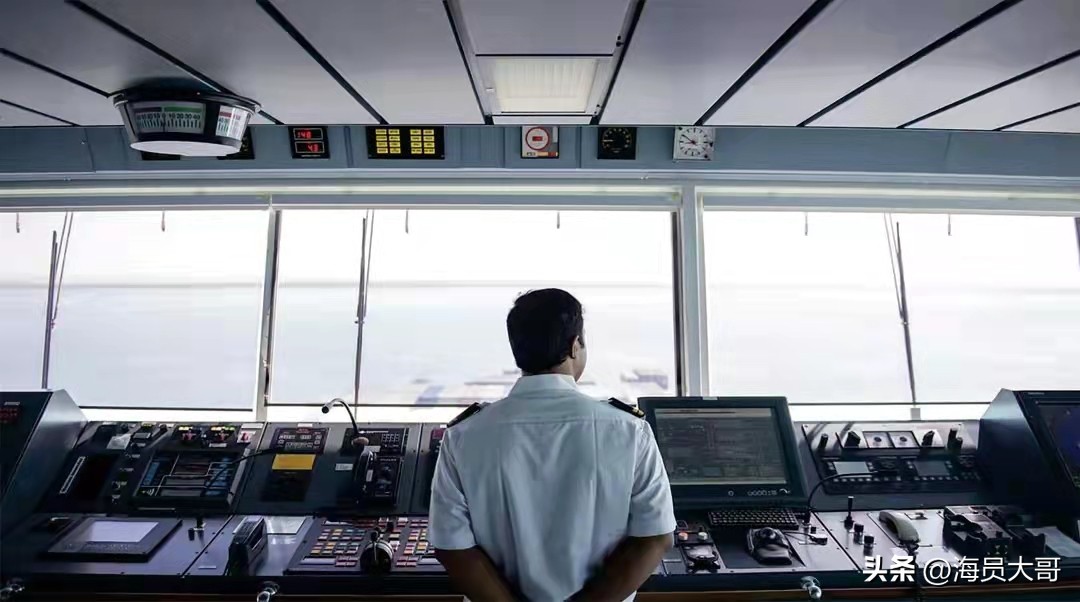 船到韩国，船长听了女人的话，遭好心女华人欺骗，损失4万5千多