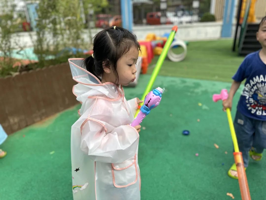 倾听儿童相伴成长六一节视频,六一儿童游玩活动